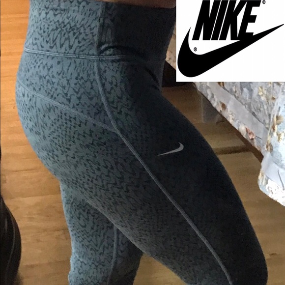 Nike Pants - Nike grey pattern crop  dri fit workout leggings S
